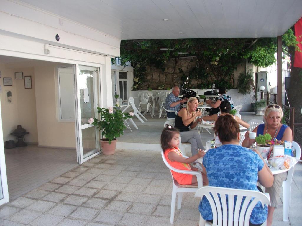 Tug Hotel Kusadası Extérieur photo